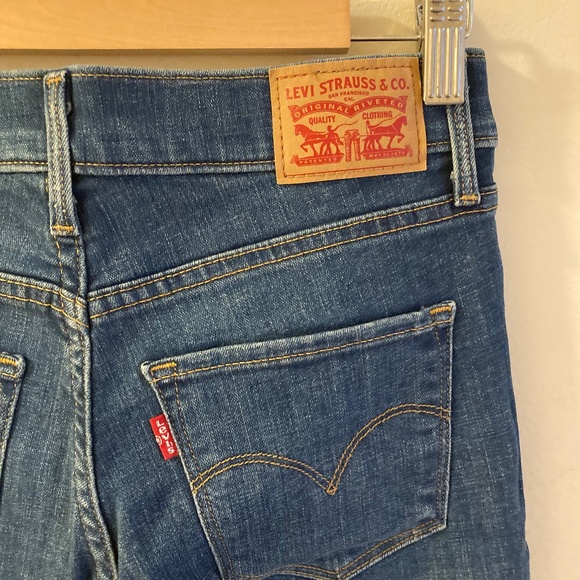 LEVI'S Bermuda Shorts Dark Wash Size 27 - Picture 5 of 14